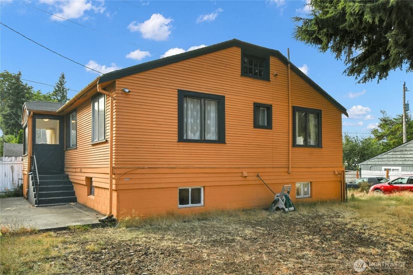 Property photo for 1216 N 103rd Street, Seattle photo 22