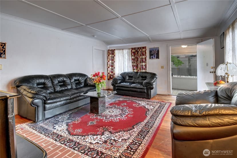 Property photo for 1216 N 103rd Street, Seattle photo 4
