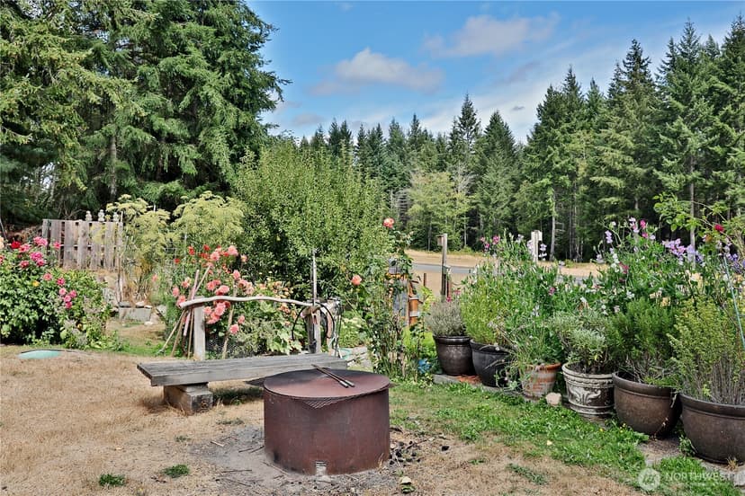 Property photo for 3230 Lake Leo Way, Langley photo 29