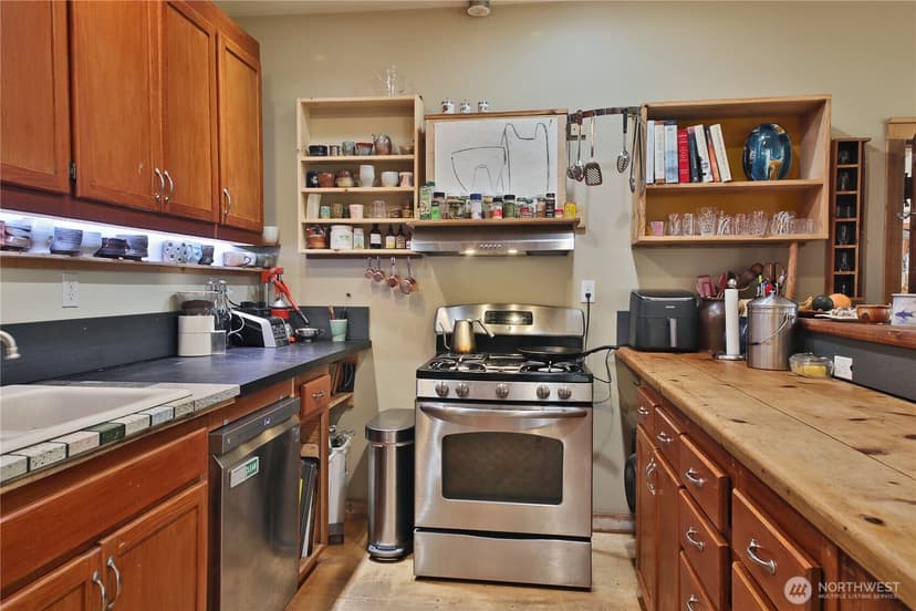 Property photo for 3230 Lake Leo Way, Langley photo 17