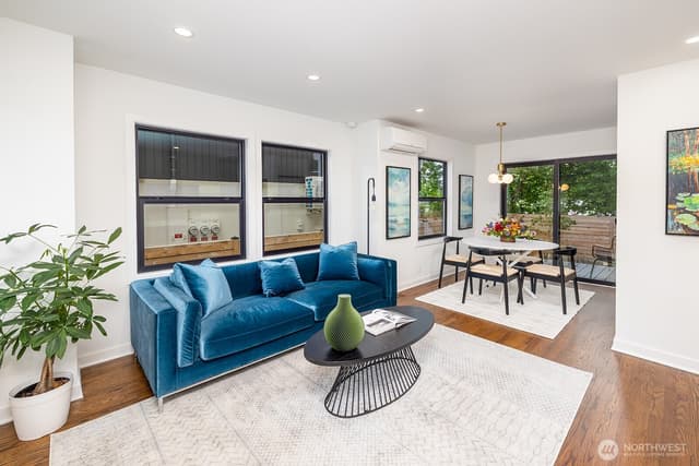Property photo for 12054 20th Avenue NE, Seattle photo 5