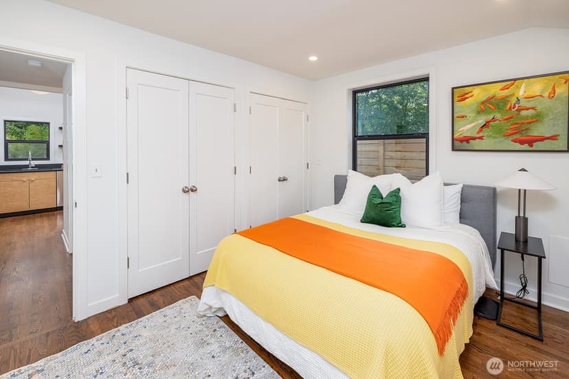 Property photo for 12054 20th Avenue NE, Seattle photo 17