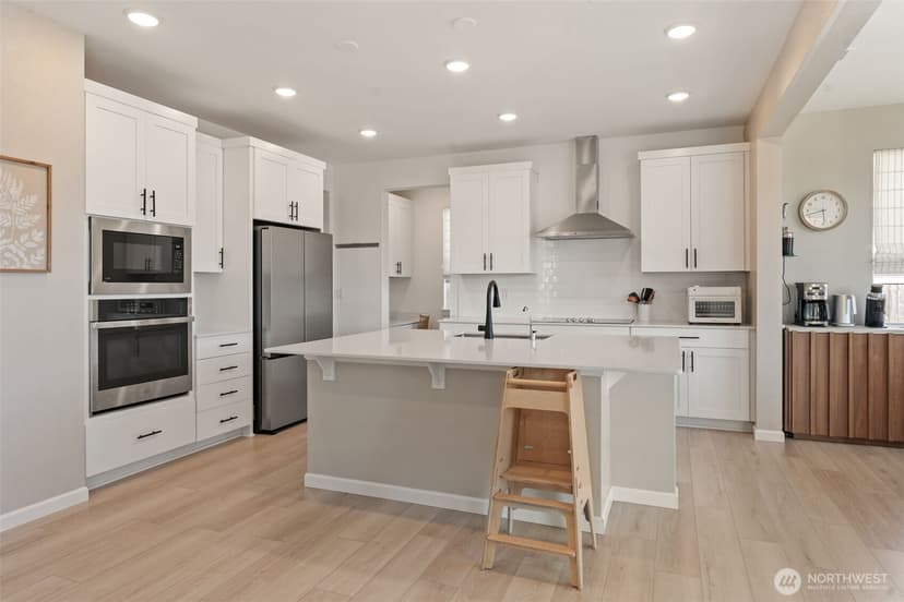 Property photo for 5721 Thornhill Avenue SW, Port Orchard photo 12