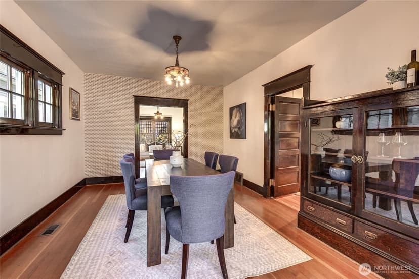 Property photo for 1625 3rd Avenue W, Seattle photo 9