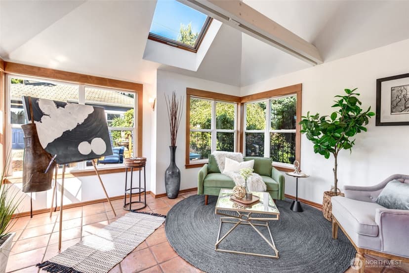Property photo for 1625 3rd Avenue W, Seattle photo 11