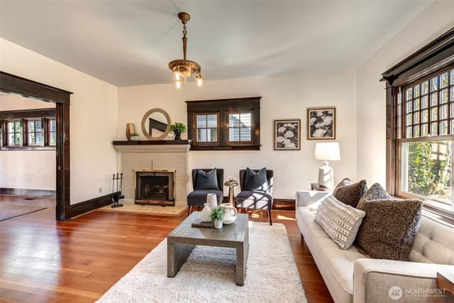 Property photo for 1625 3rd Avenue W, Seattle photo 5