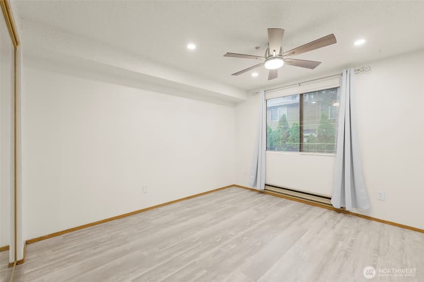 Property photo for 3322 I Street NE #E203, Auburn photo 20