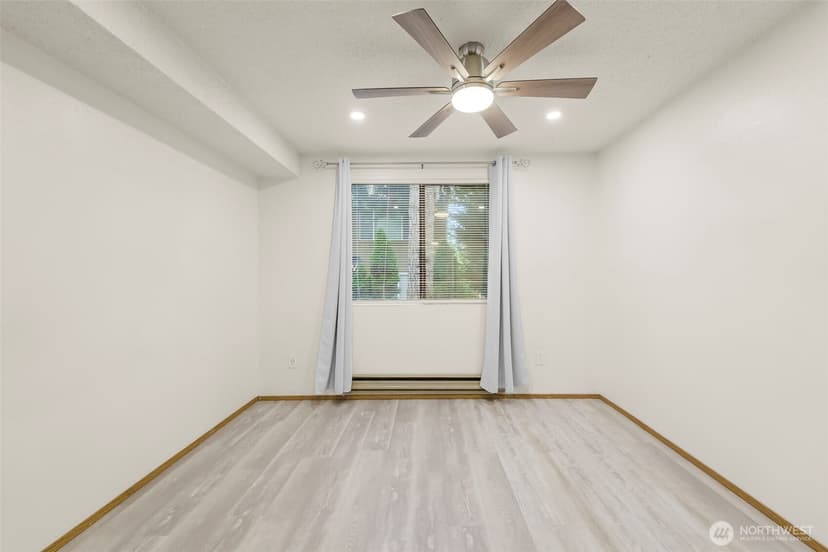 Property photo for 3322 I Street NE #E203, Auburn photo 19