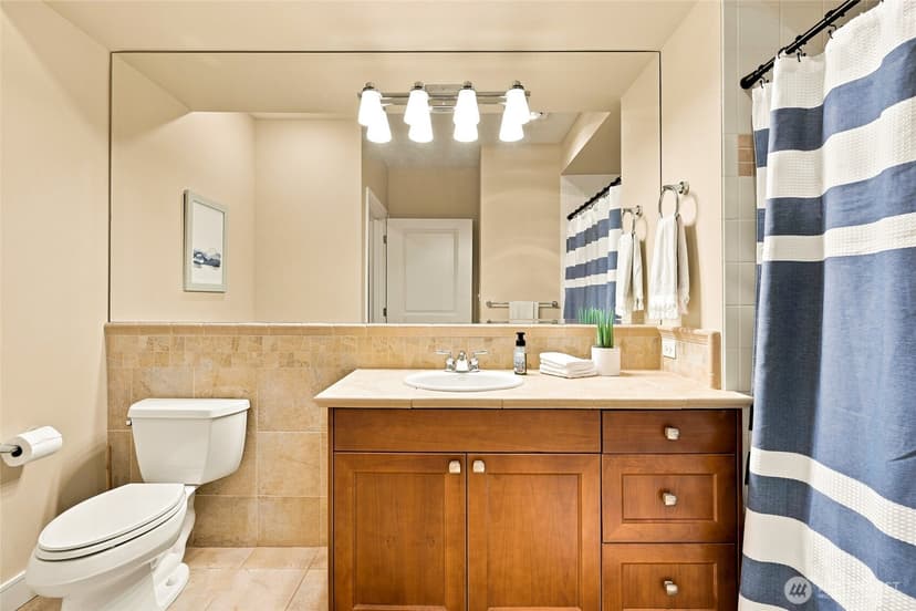 Property photo for 11801 Harbour Pointe Boulevard #204, Mukilteo photo 25