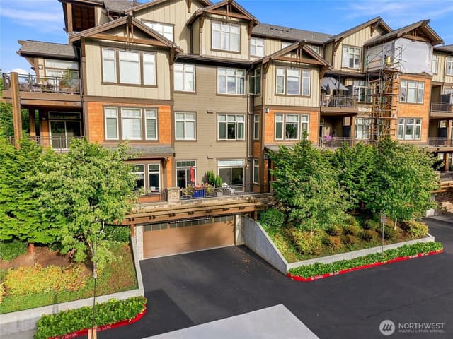 Property photo for 11801 Harbour Pointe Boulevard #204, Mukilteo photo 2