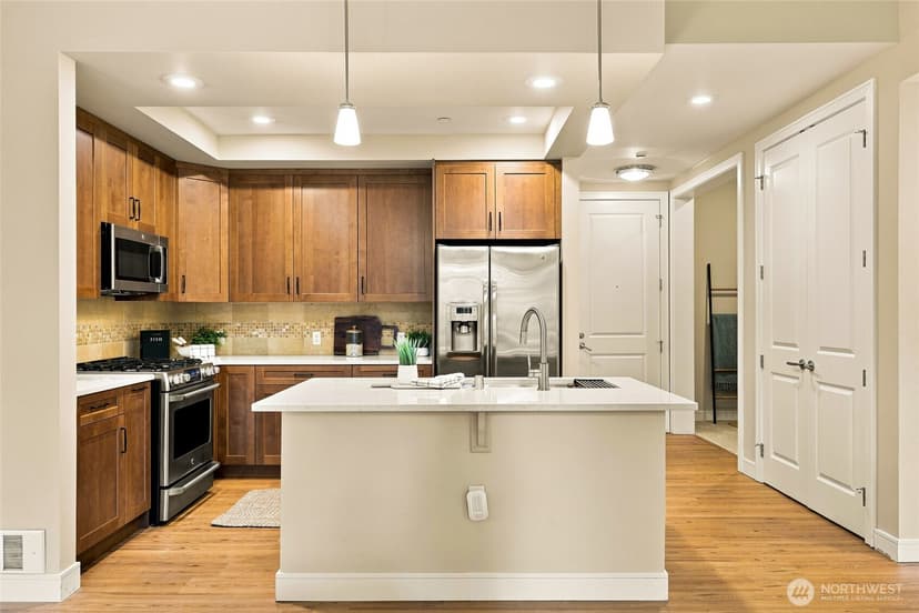Property photo for 11801 Harbour Pointe Boulevard #204, Mukilteo photo 6