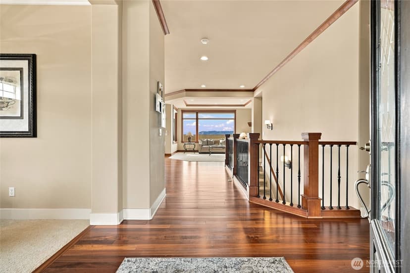 Property photo for 6664 Waterton Circle, Mukilteo photo 4