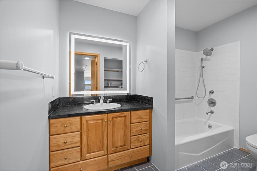 Property photo for 1140 Alki Avenue SW #204, Seattle photo 24