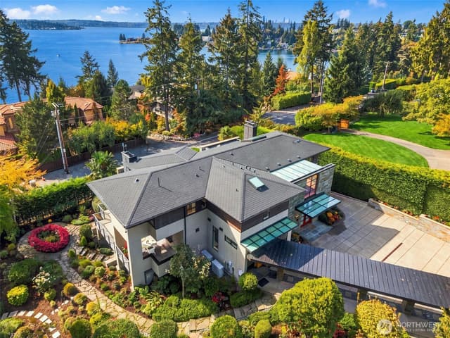 Property photo for 9632 Lake Washington Boulevard NE, Bellevue