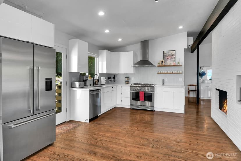Property photo for 1115 8th Avenue W, Seattle photo 8