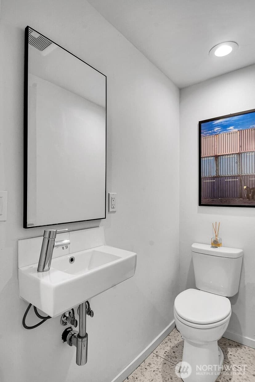 Property photo for 1115 8th Avenue W, Seattle photo 23