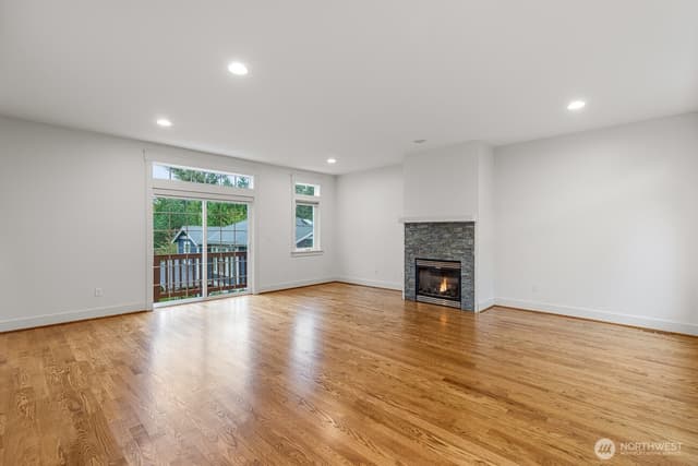 Property photo for 11416 99th Place NE #3, Kirkland photo 5