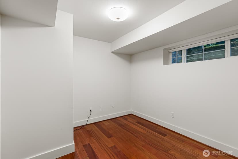 Property photo for 11416 99th Place NE #3, Kirkland photo 10