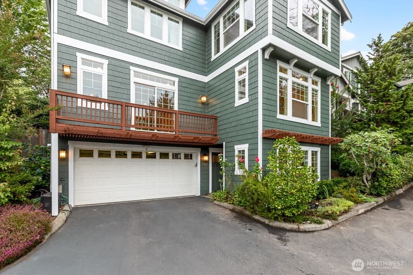 Property photo for 11416 99th Place NE #3, Kirkland photo 2