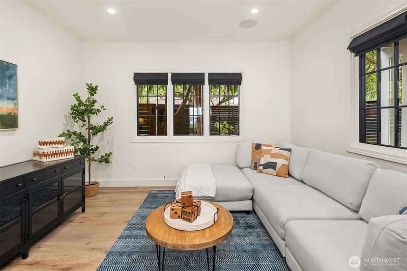 Property photo for 23 Prospect Street, Seattle photo 12