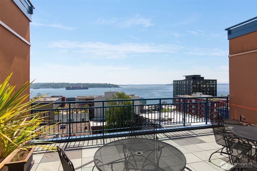 Property photo for 2415 2nd Avenue #449, Seattle photo 3