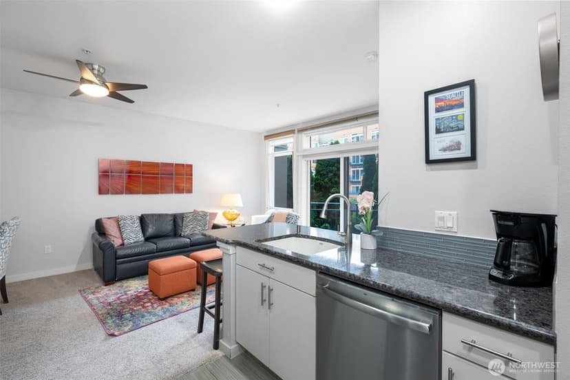 Property photo for 2415 2nd Avenue #449, Seattle photo 11