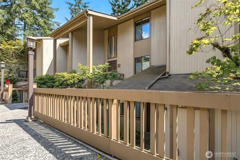 Property photo for 13730 15th Avenue NE #F105, Seattle photo 23