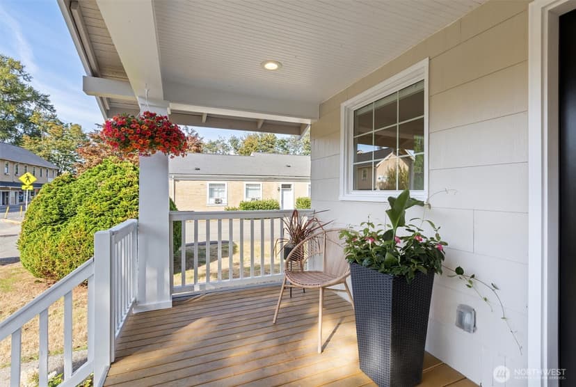 Property photo for 448 Front Street N, Issaquah photo 4