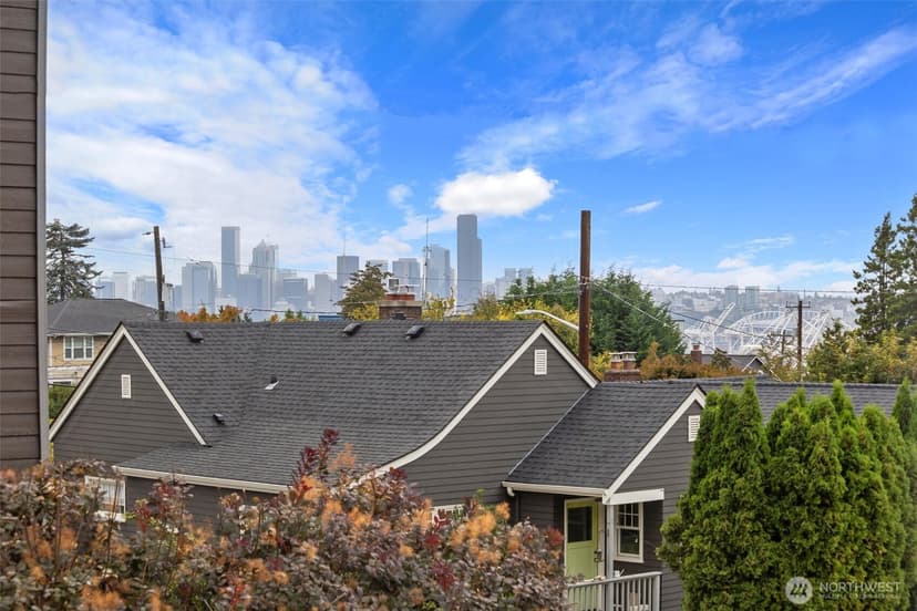 Property photo for 3712 37th Avenue SW, Seattle photo 2