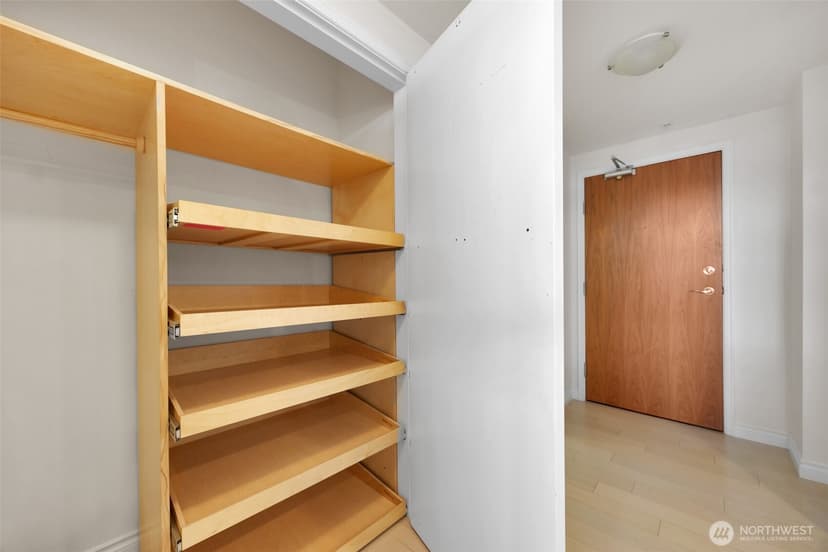 Property photo for 1420 Terry Avenue #2103, Seattle photo 17