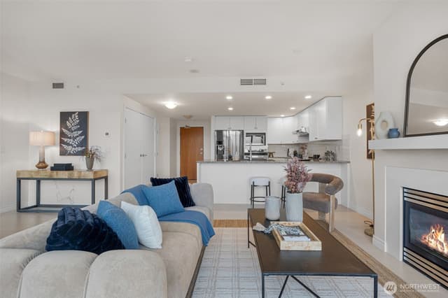 Property photo for 1420 Terry Avenue #2103, Seattle photo 5