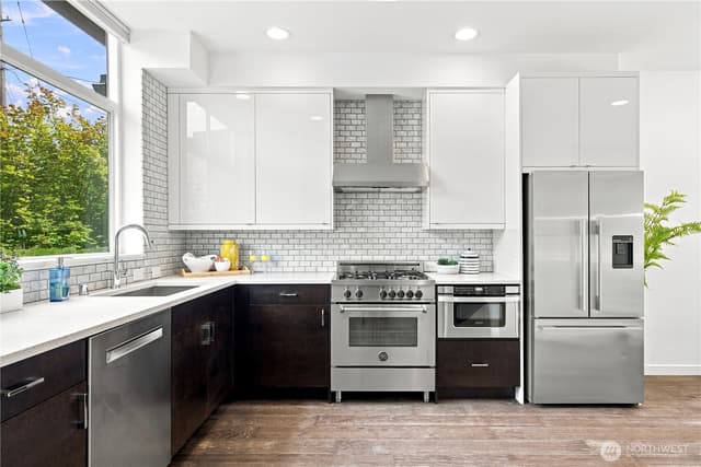 Property photo for 313 Valley Street, Seattle photo 5