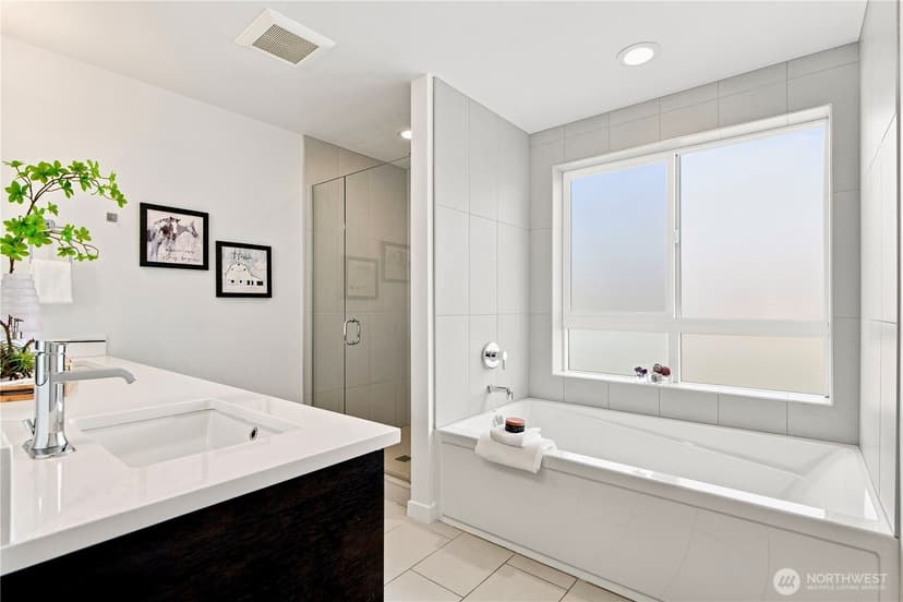 Property photo for 313 Valley Street, Seattle photo 17