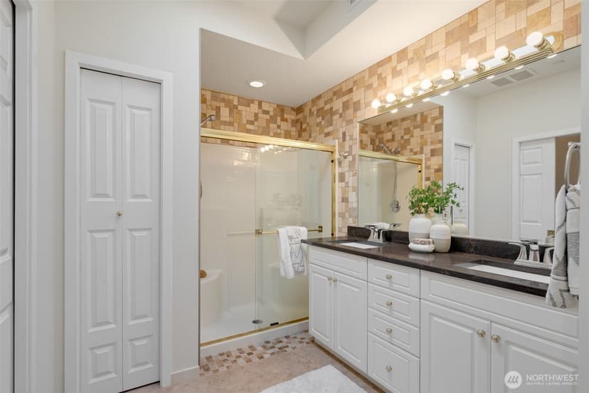 Property photo for 1709 134th Avenue SE #22, Bellevue photo 24