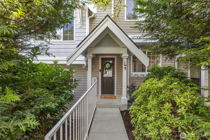 Property photo for 23120 SE Black Nugget Road #L4, Issaquah photo 4