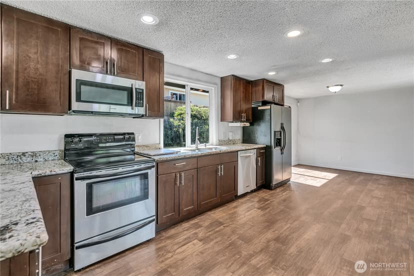 Property photo for 12405 SE 270th Street, Kent photo 13