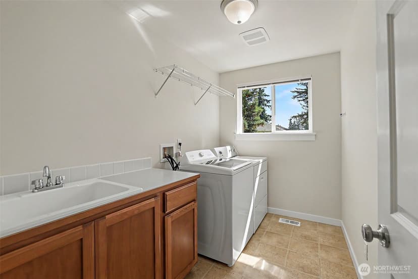 Property photo for 2021 NE 25th Place, Renton photo 26