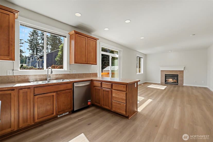 Property photo for 2021 NE 25th Place, Renton photo 14