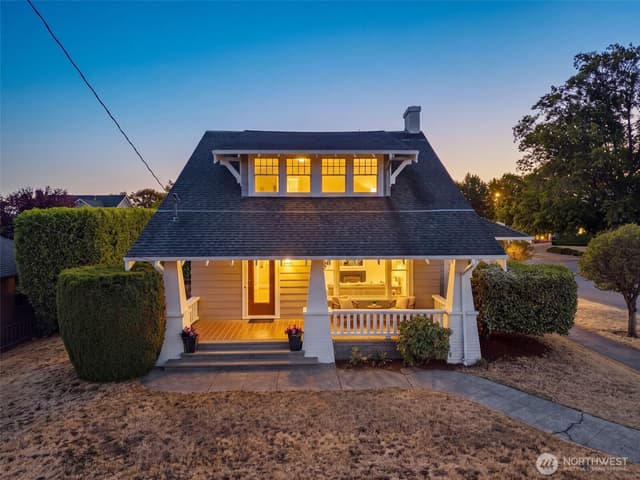 Property photo for 1557 Thorndyke Avenue W, Seattle