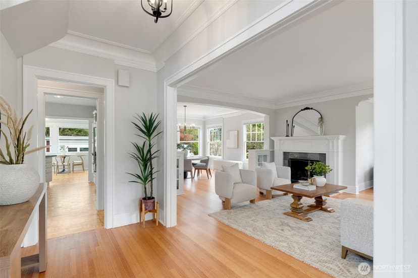 Property photo for 1557 Thorndyke Avenue W, Seattle photo 6