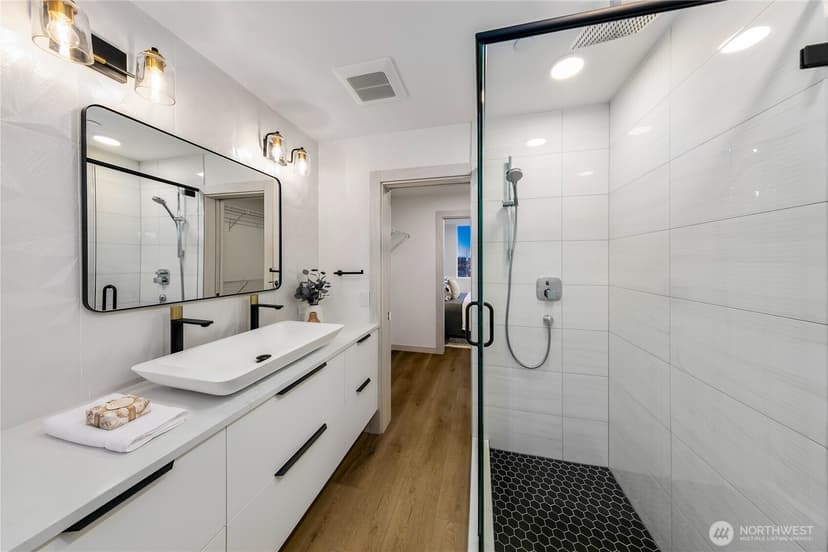 Property photo for 4302 S Holden Street, Seattle photo 15