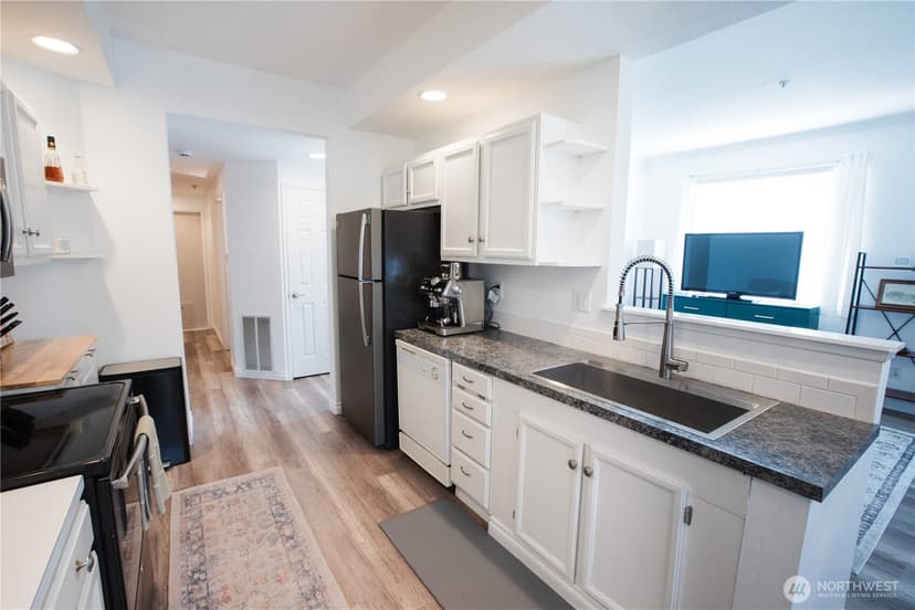 Property photo for 4714 Mill Pond Drive SE #401, Auburn photo 5