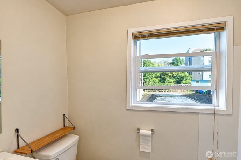 Property photo for 312 21st Avenue, Seattle photo 13