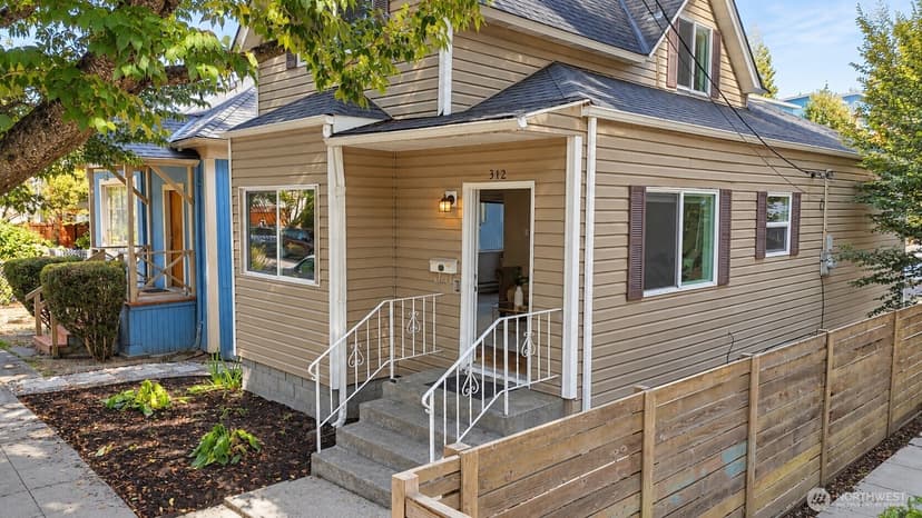 Property photo for 312 21st Avenue, Seattle photo 2