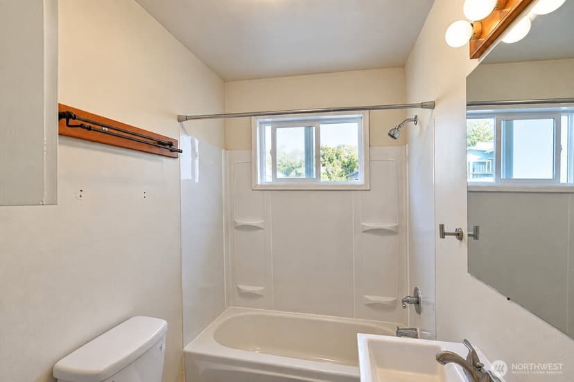 Property photo for 312 21st Avenue, Seattle photo 17