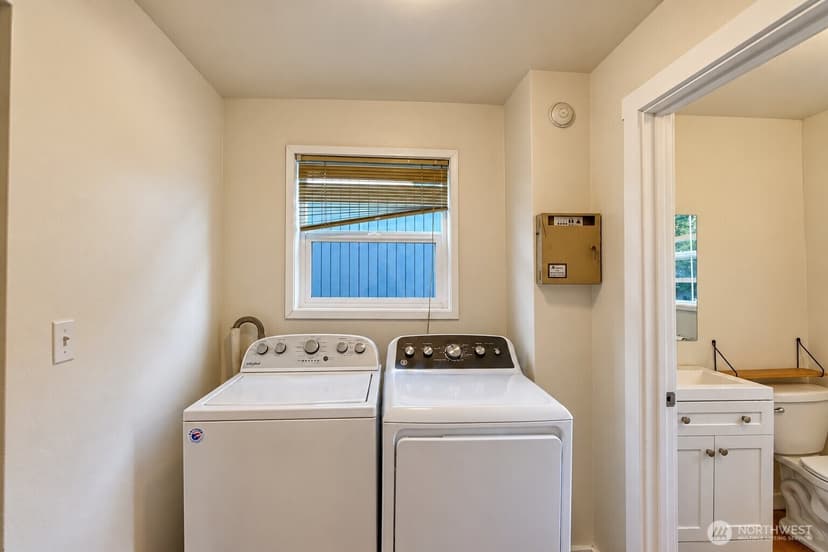 Property photo for 312 21st Avenue, Seattle photo 9