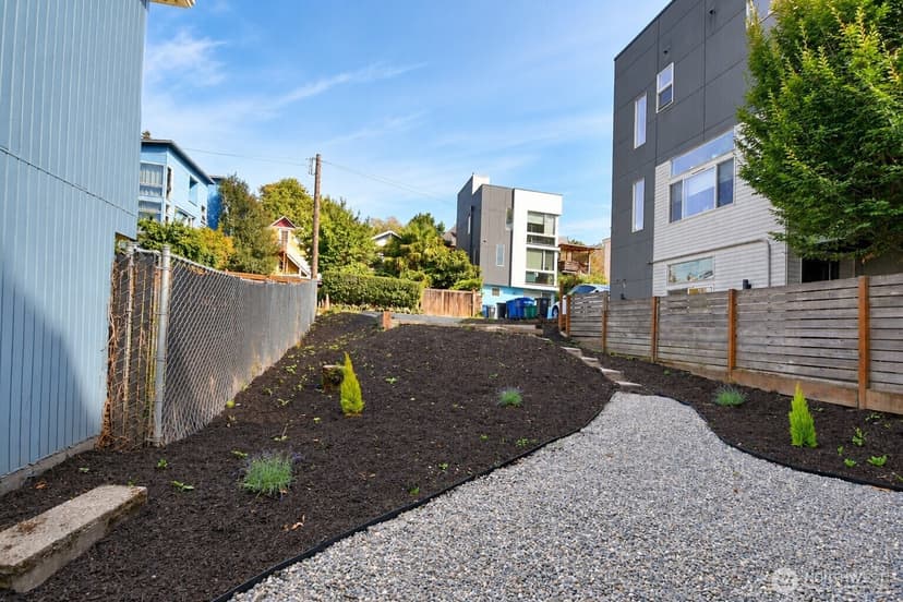 Property photo for 312 21st Avenue, Seattle photo 18