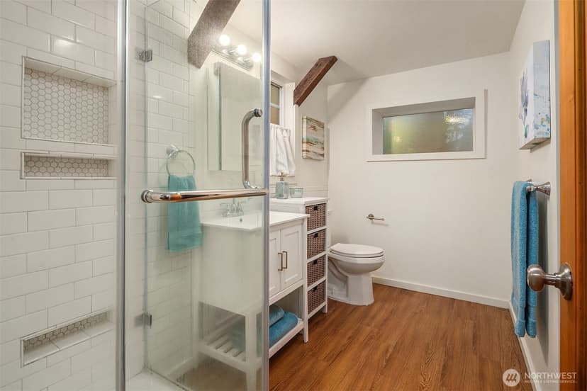 Property photo for 6827 28th Avenue NE, Seattle photo 34