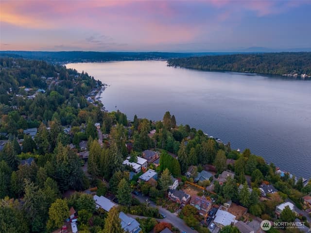 Property photo for 12069 Lakeside Place NE, Seattle photo 2