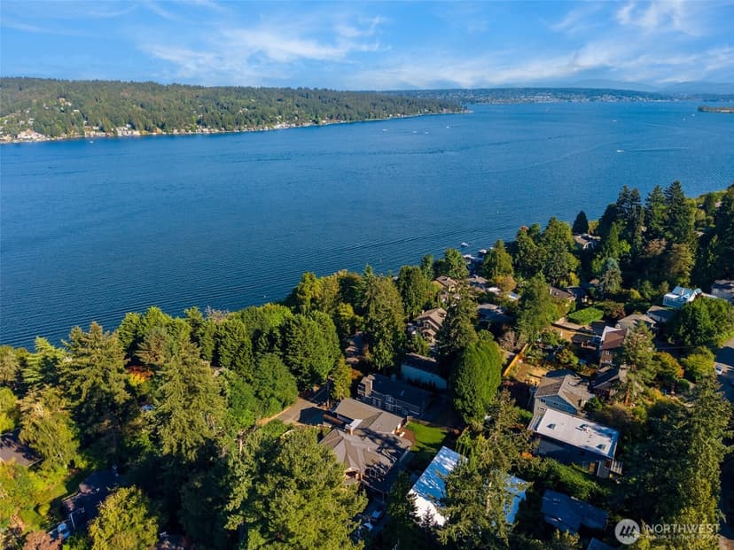 Property photo for 12069 Lakeside Place NE, Seattle photo 10